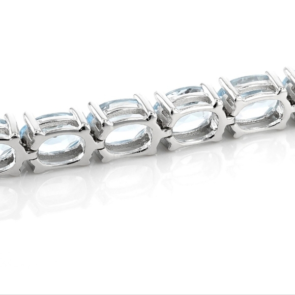 JTV Blue topaz 8 inches bracelet. - Picture 4 of 6